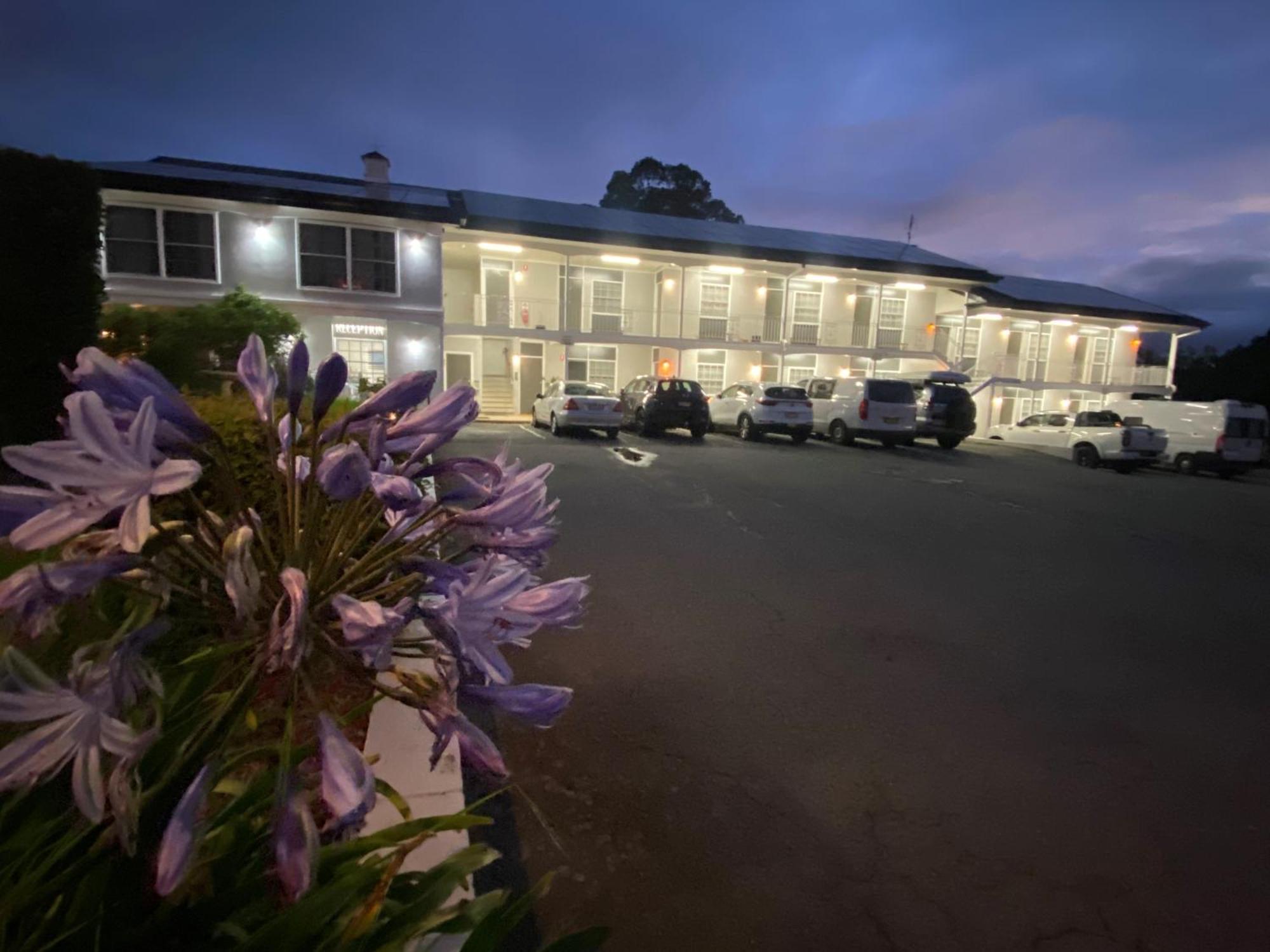 Colonial Lodge Motor Inn ヤス エクステリア 写真
