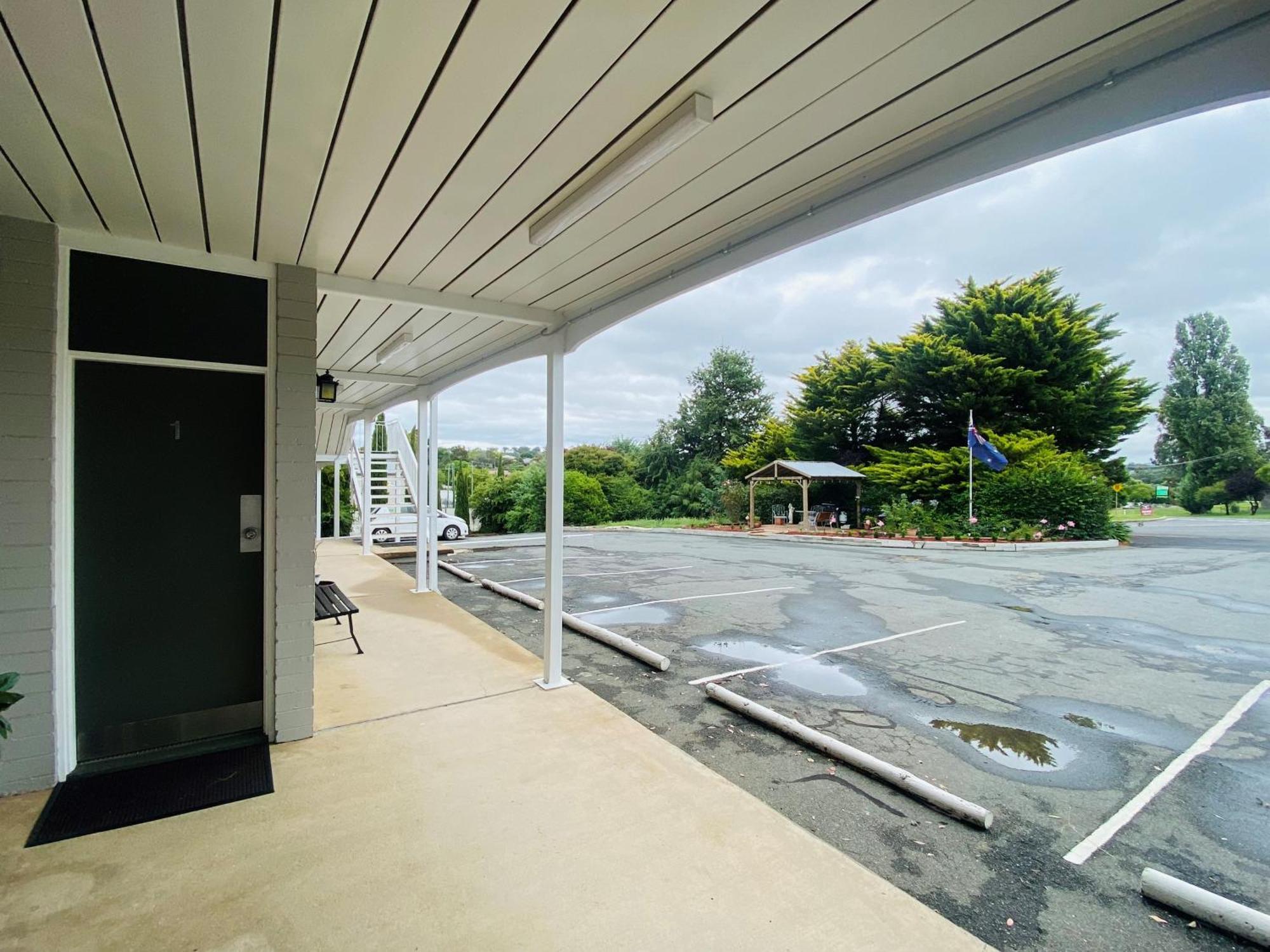 Colonial Lodge Motor Inn ヤス エクステリア 写真