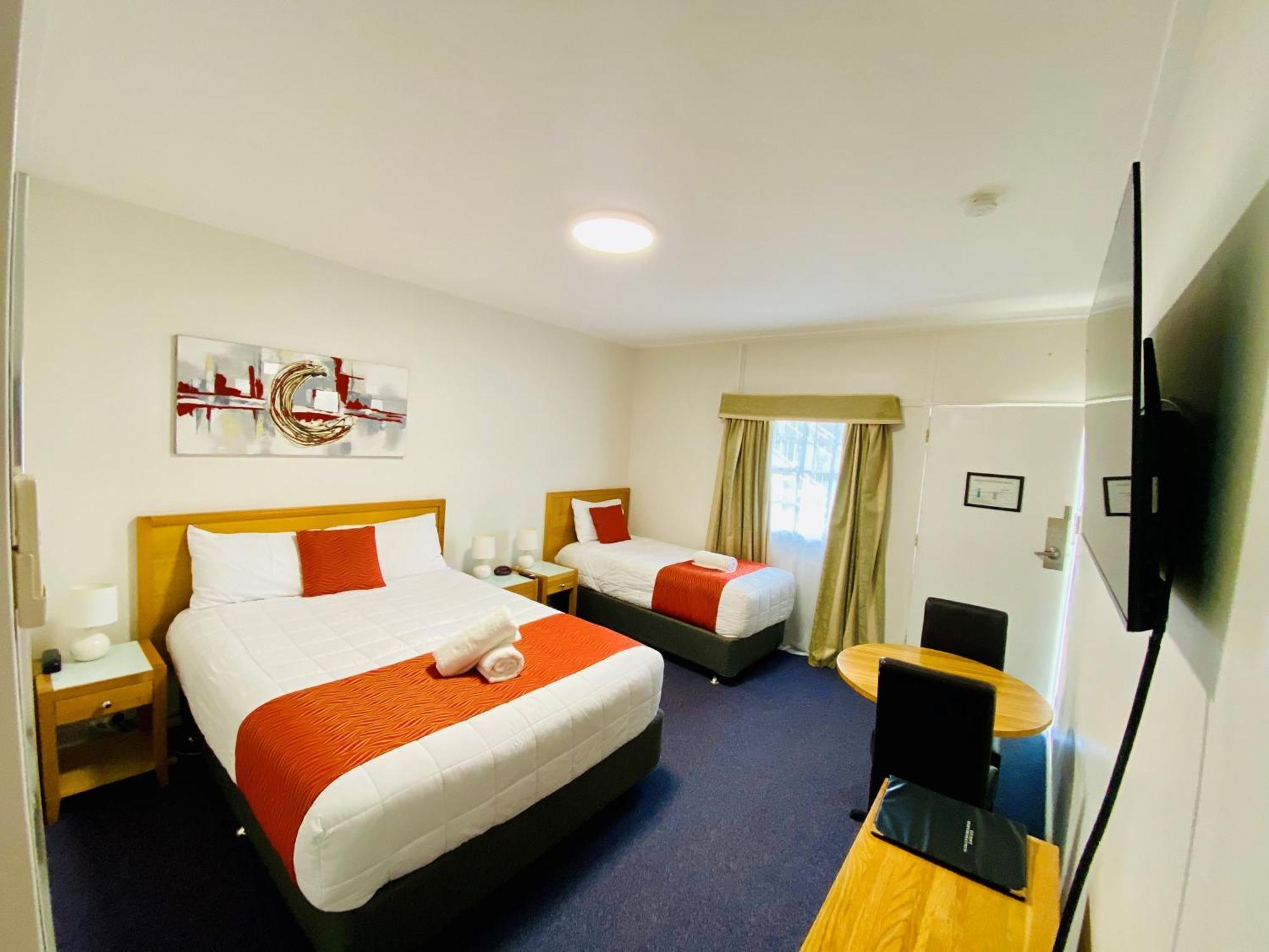 Colonial Lodge Motor Inn ヤス エクステリア 写真