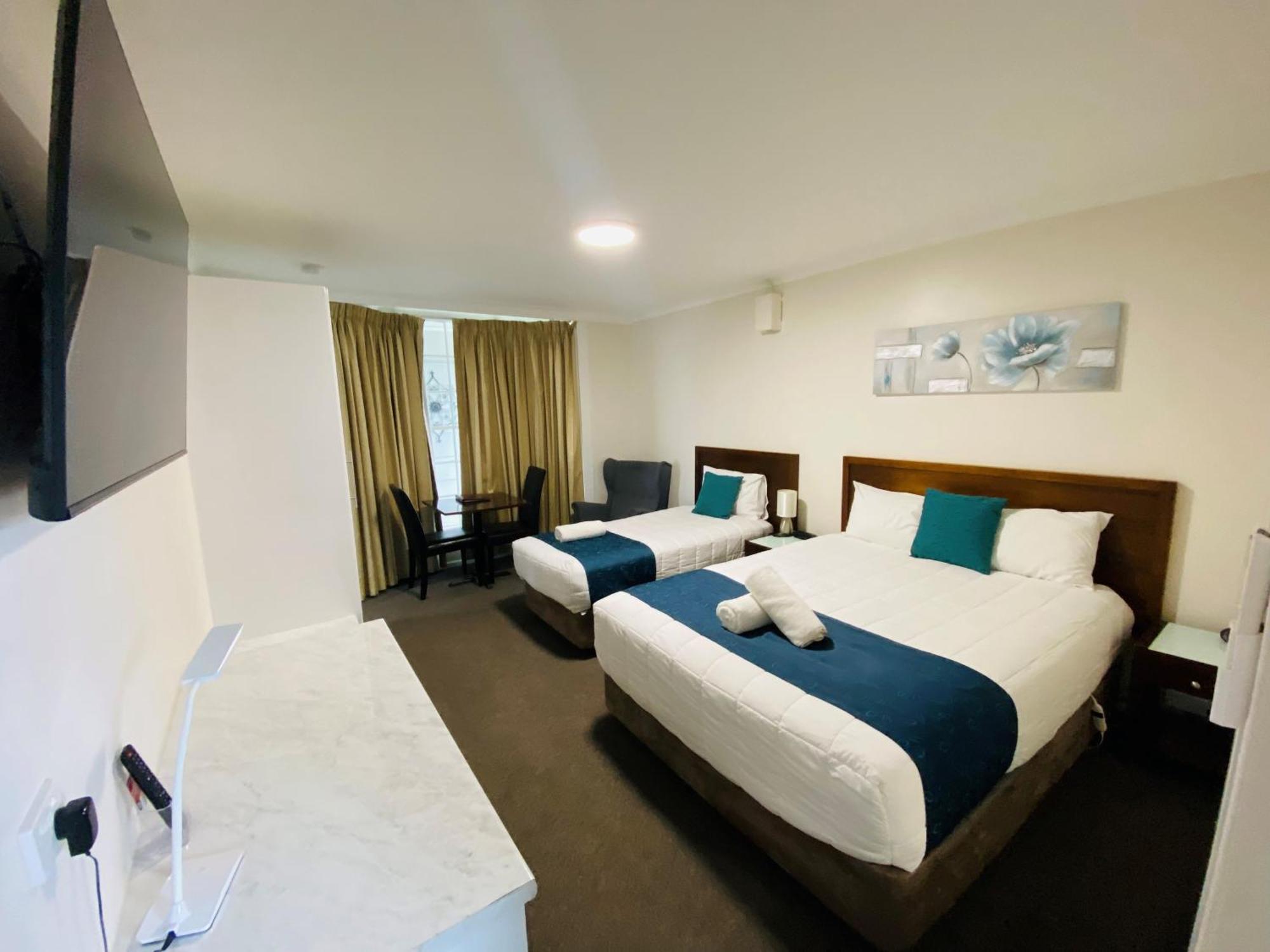 Colonial Lodge Motor Inn ヤス エクステリア 写真