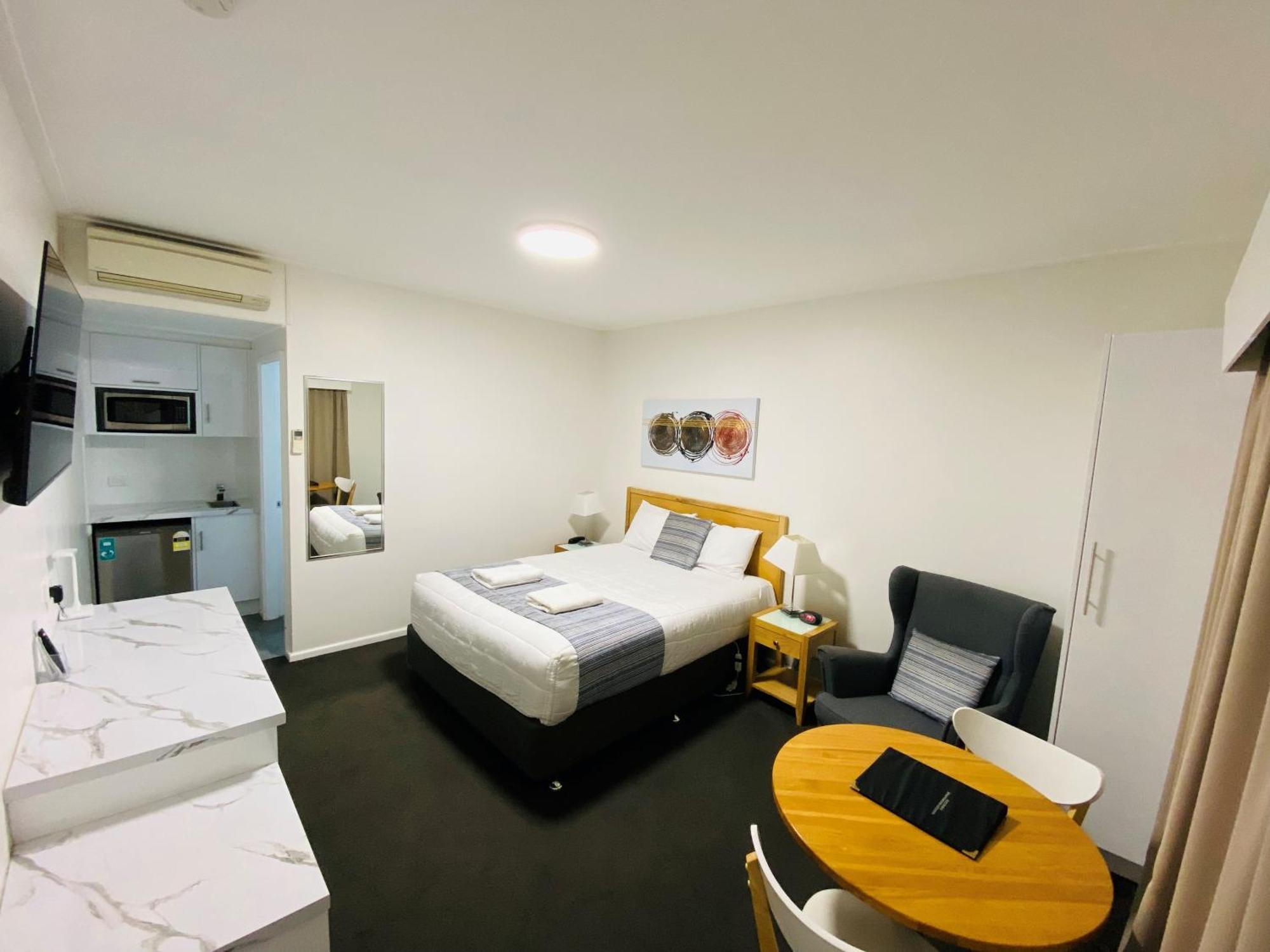 Colonial Lodge Motor Inn ヤス エクステリア 写真