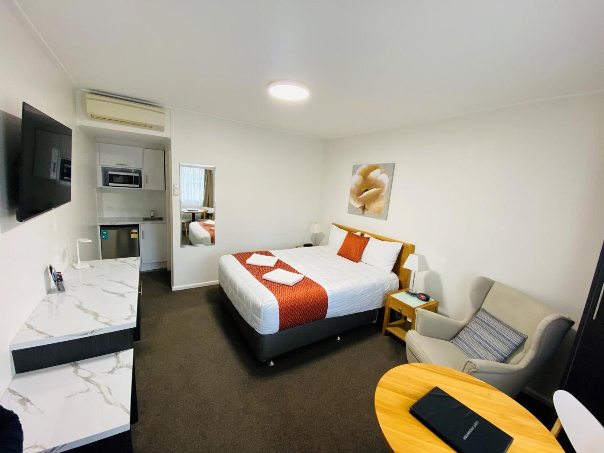 Colonial Lodge Motor Inn ヤス エクステリア 写真